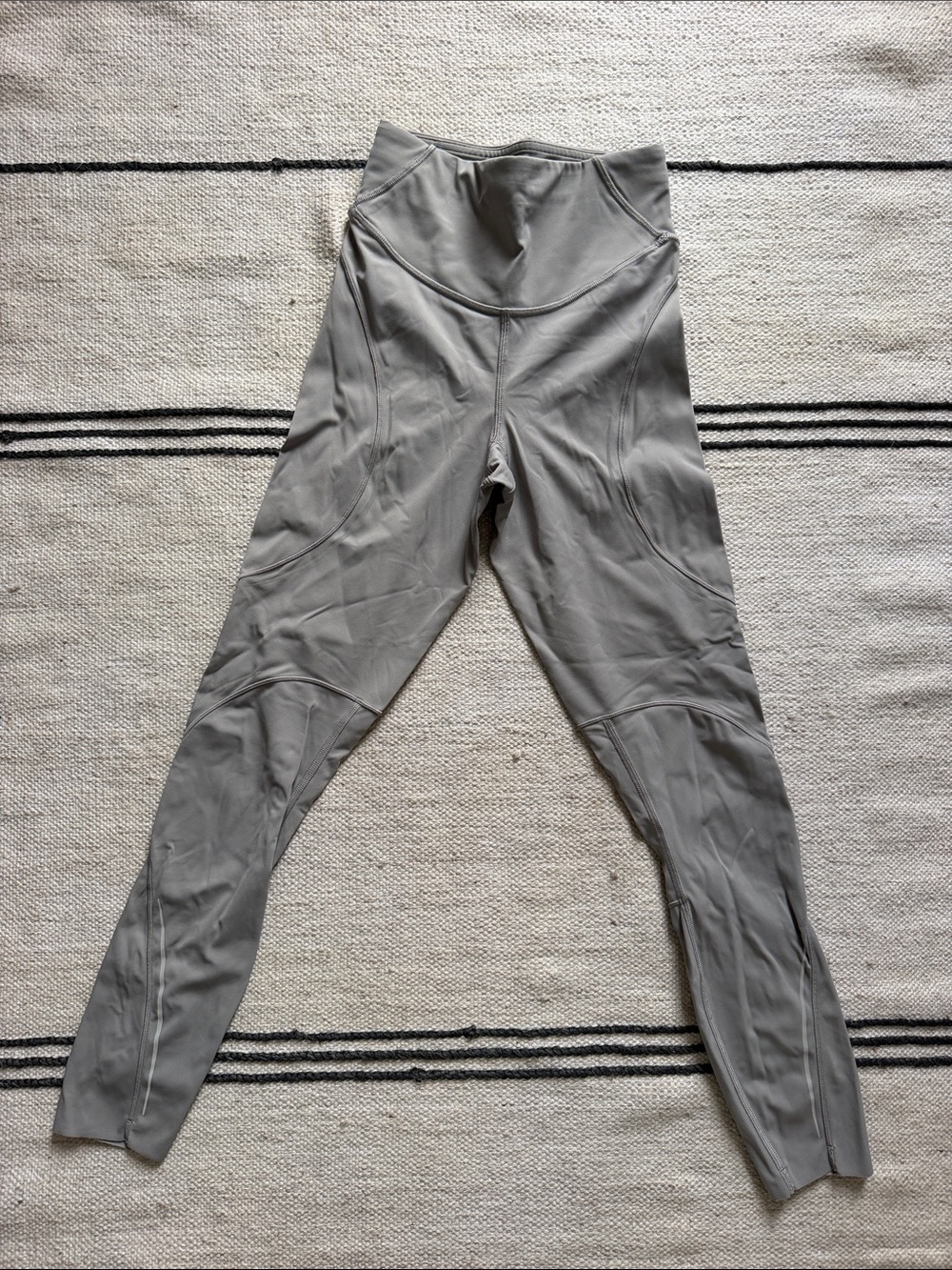 Lululemon Fast and Free High-Waist Grey Active Leggings - Women